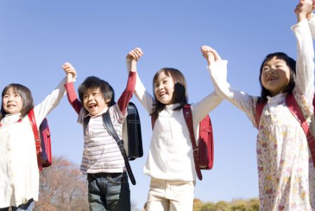japanese-children-jumping
